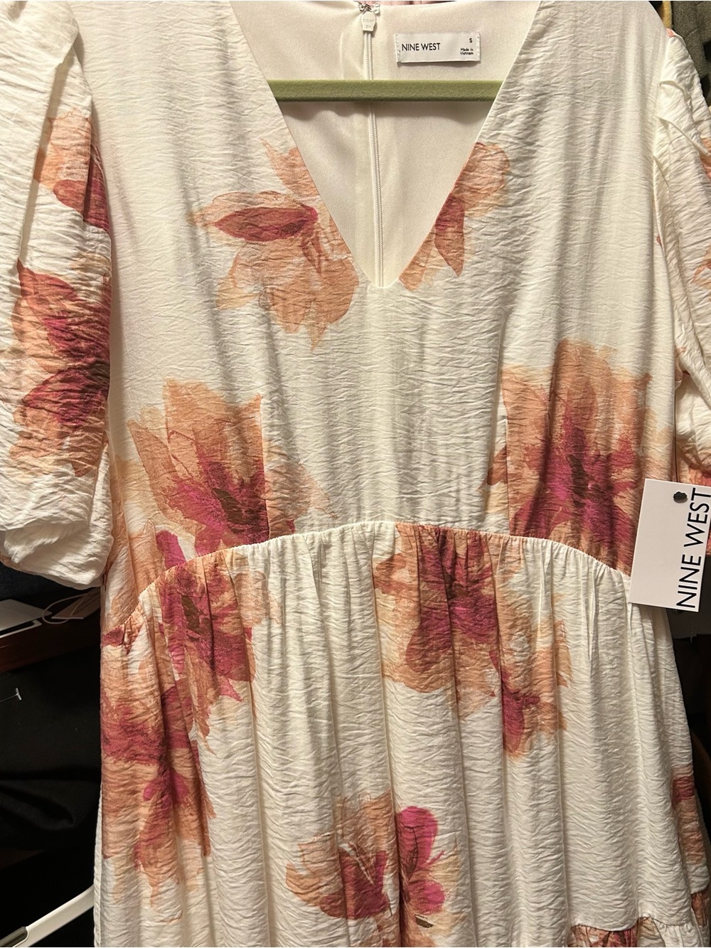 Nine West Cream Floral V-Neck Tiered Dress with Pink and Peach Blooms NWT MIDI